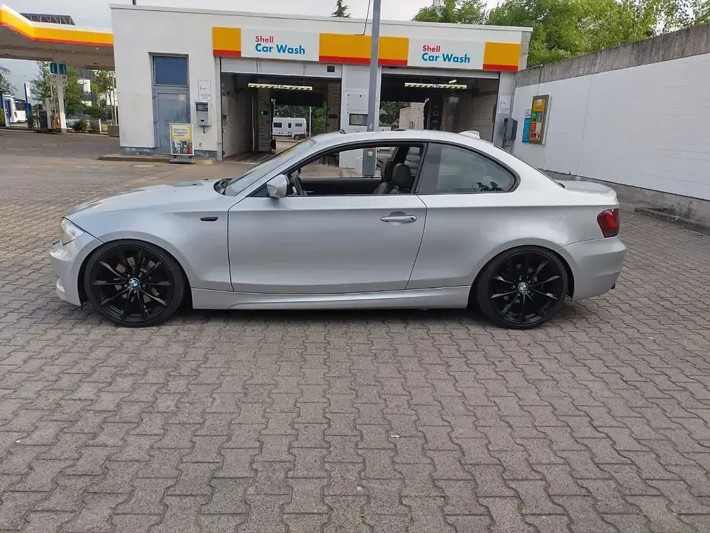 Gebraucht BMW 123 Coupé M Sport 204 PS (150 kW) 2010 Silber Coupé