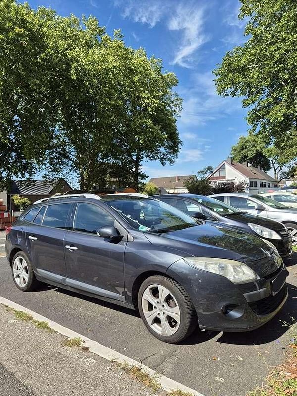 Gebraucht 2010 Renault Mégane GrandTour Dynamique Kombi | 2.600 € (Guter Preis) - Bild 1/4