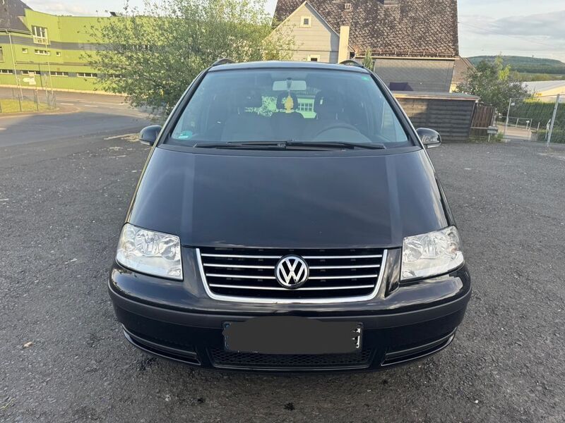 Braun Gebraucht 2008 VW Sharan Comfortline Van / Kleinbus | 2.999 € (Guter Preis) - Bild 1/4
