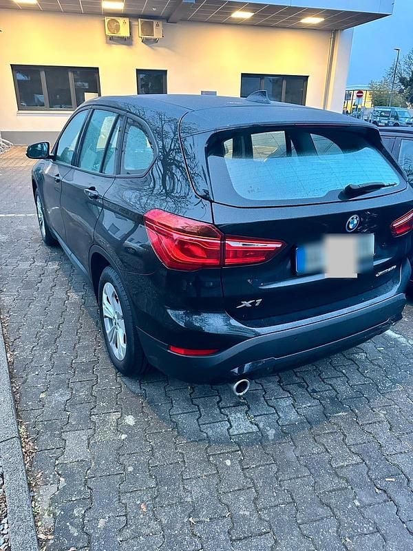 Gebraucht BMW X1 125 PS (91 kW) 2022 Schwarz SUV