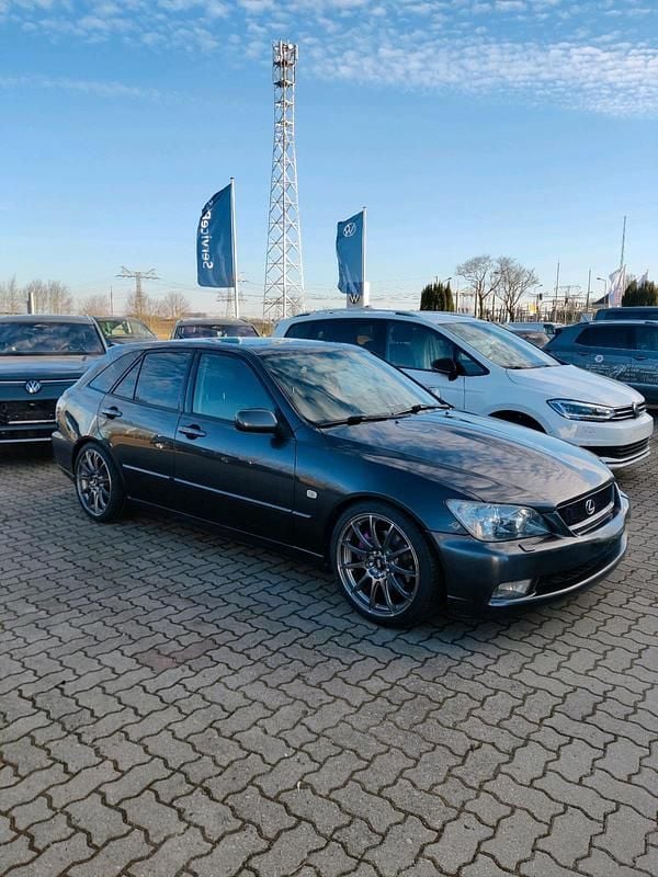 Gebraucht Lexus IS200 155 PS (114 kW) 2004 Grau Kombi