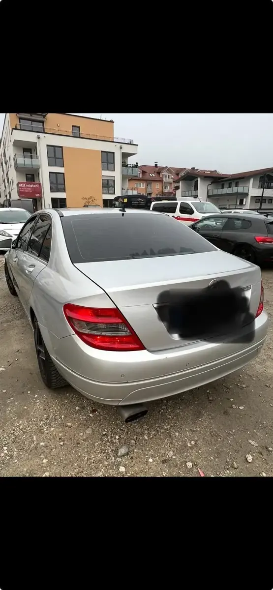Gebraucht Mercedes C180 156 PS (114 kW) 2010 Silber Limousine
