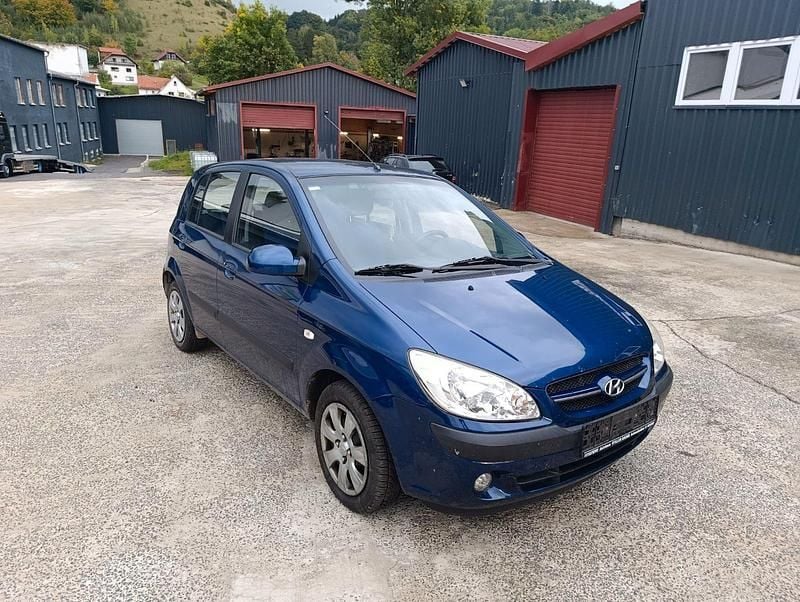 Gebraucht Hyundai Getz 67 PS (49 kW) 2009 Blau Kleinwagen