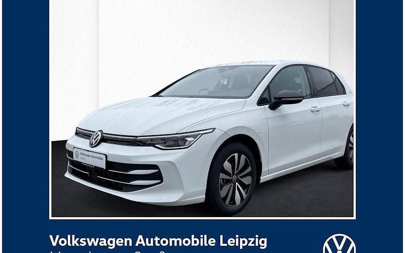 Weiß Gebraucht 2025 VW Golf VIII Goal Limousine | 26.930 € (Superpreis) - Bild 1/4