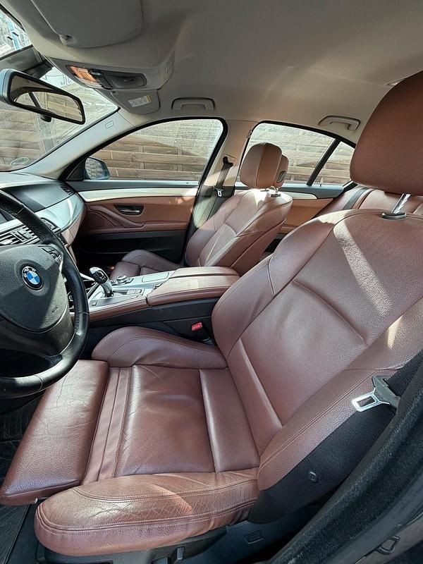 Gebraucht BMW 523 204 PS (150 kW) 2011 Schwarz Limousine