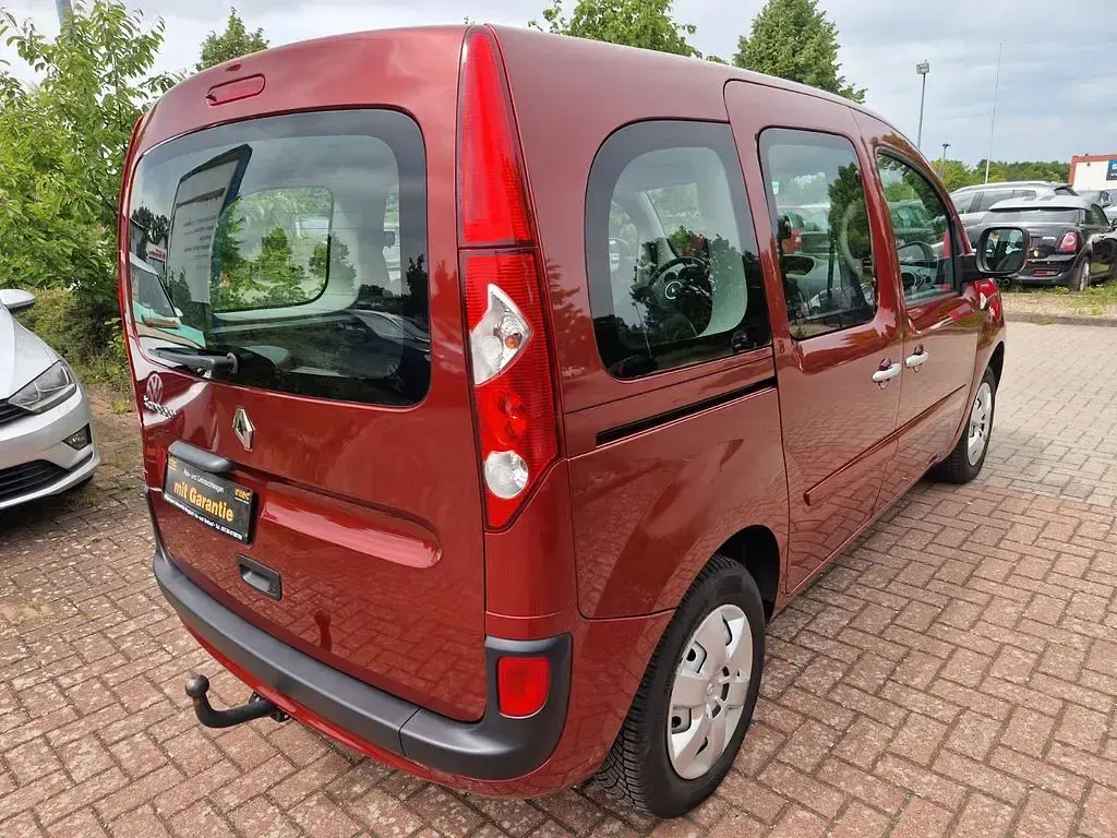 Gebraucht Renault Kangoo 105 PS (77 kW) 2011 Rot Van / Kleinbus
