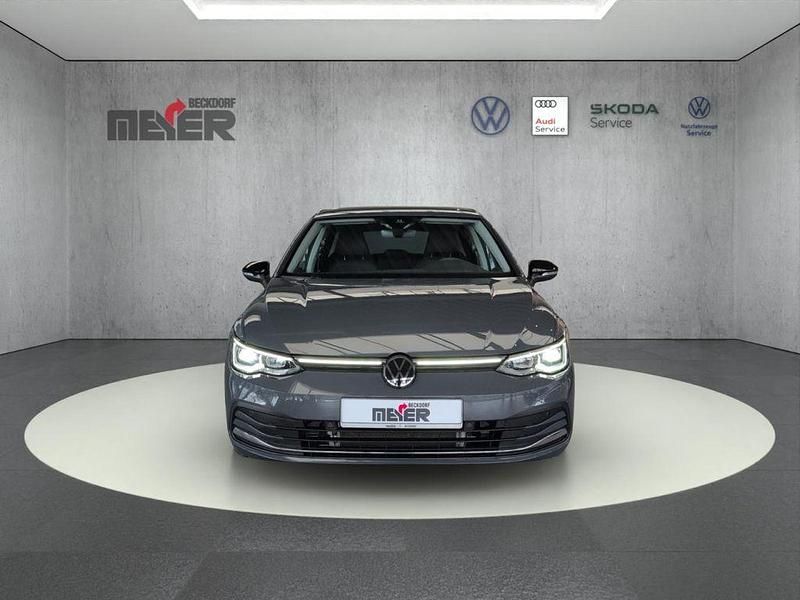 Gebraucht VW Golf VIII Move 131 PS (96 kW) 2023 Delfingrau Limousine