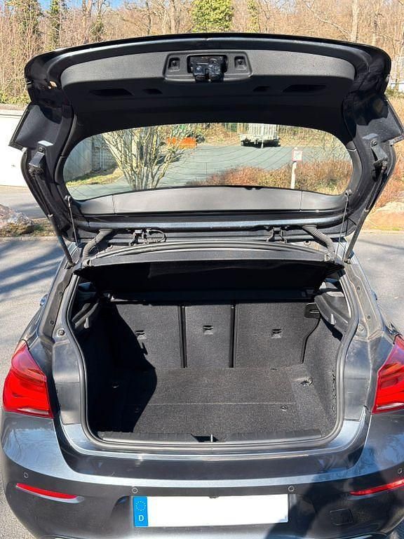 Gebraucht BMW 120 Advantage 190 PS (139 kW) 2018 Grau Kleinwagen