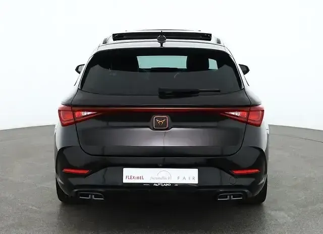 Second-hand Cupra Leon 150 CP (110 kW) 2024 Negru Break