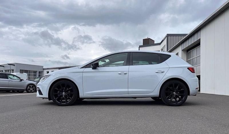 Gebraucht Seat Leon FR 150 PS (110 kW) 2020 Weiß Limousine