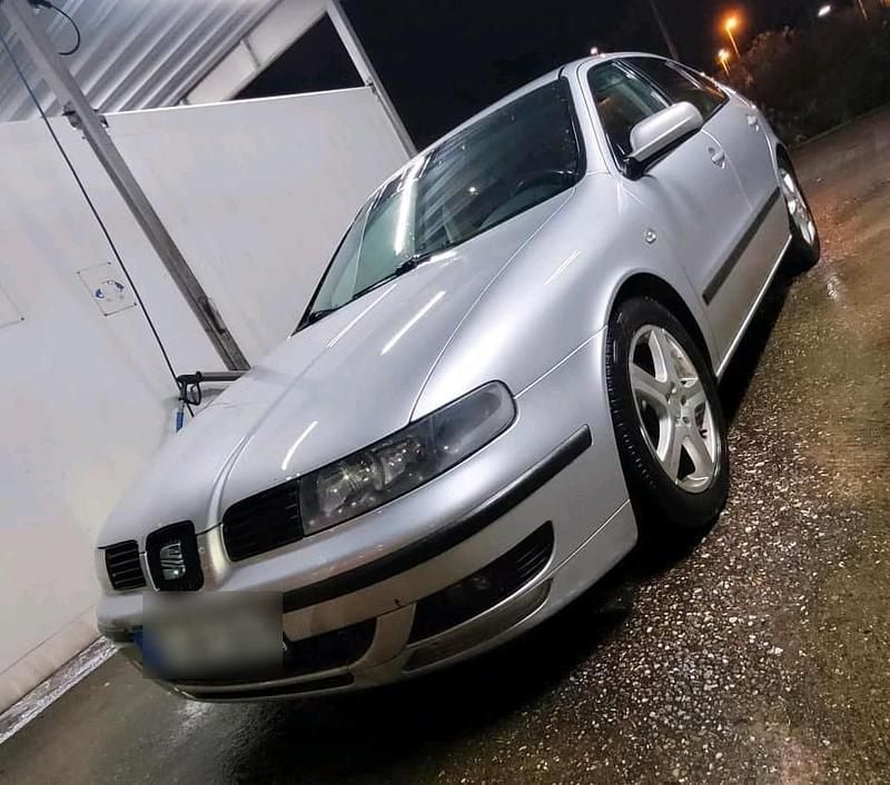 Gebraucht Seat Leon 105 PS (77 kW) 2003 Silber Kleinwagen