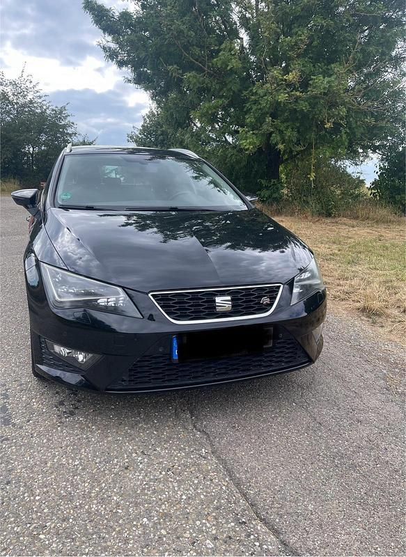 Schwarz Gebraucht 2014 Seat Leon ST FR Kombi | 7.999 € (Fairer Preis) - Bild 1/4