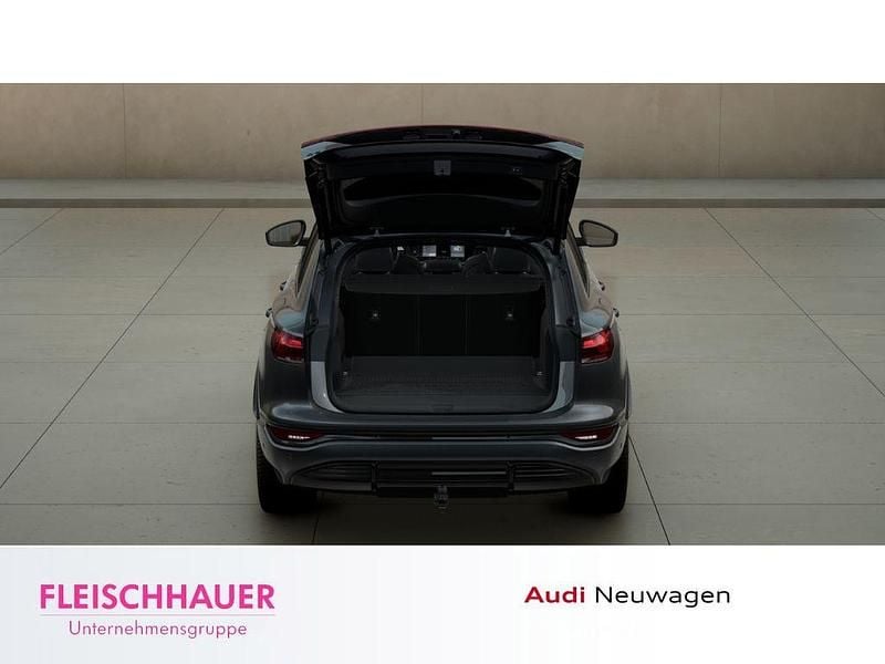 Neu Audi e-tron S-Line 314 kW (428 PS) 2026 Grau SUV