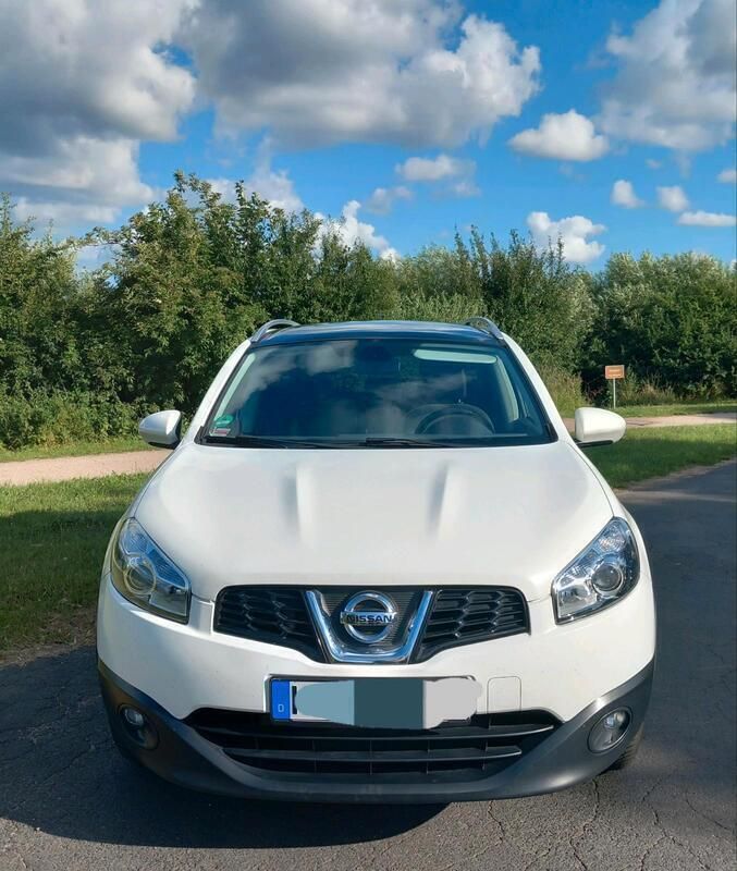 Weiß Gebraucht 2012 Nissan Qashqai +2 SUV | 9.450 € (Fairer Preis) - Bild 1/4
