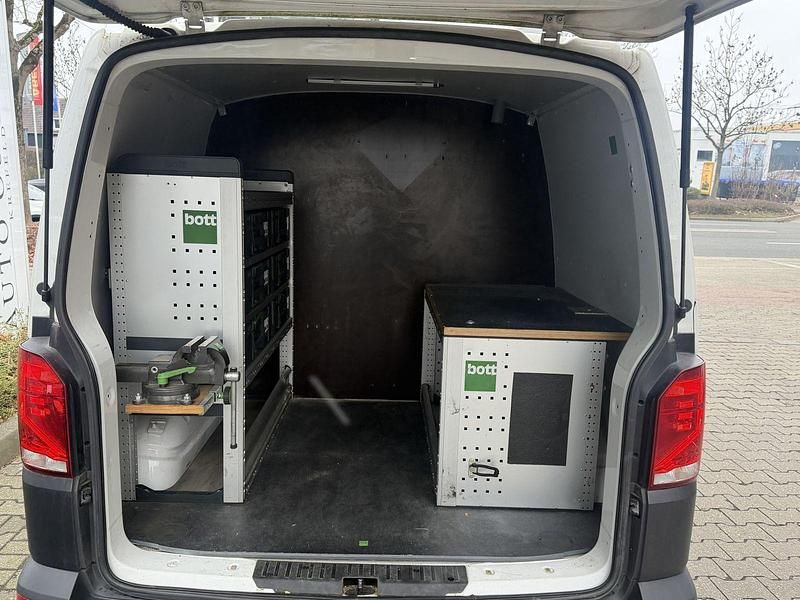 Gebraucht VW Transporter 150 PS (110 kW) 2021 Weiß Van