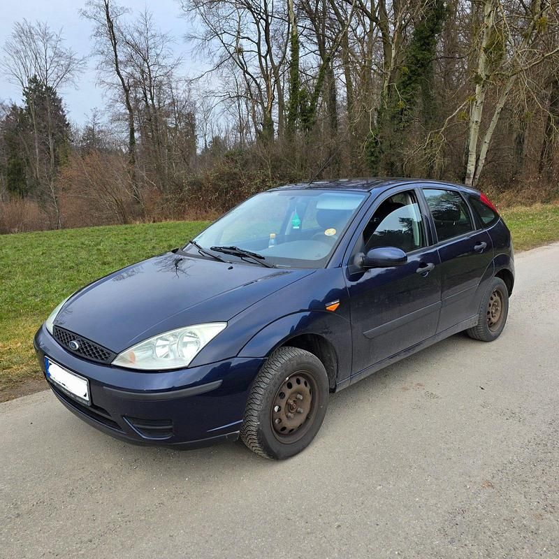 Usata Ford Focus 101 CV (74 kW) 2003 Blu Berlina