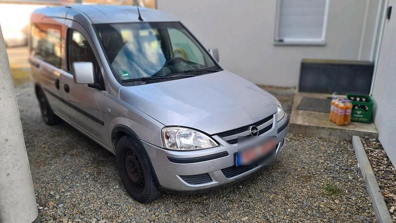 Silber Gebraucht 2005 Opel Combo Van / Kleinbus | 3.000 € - Bild 1/4