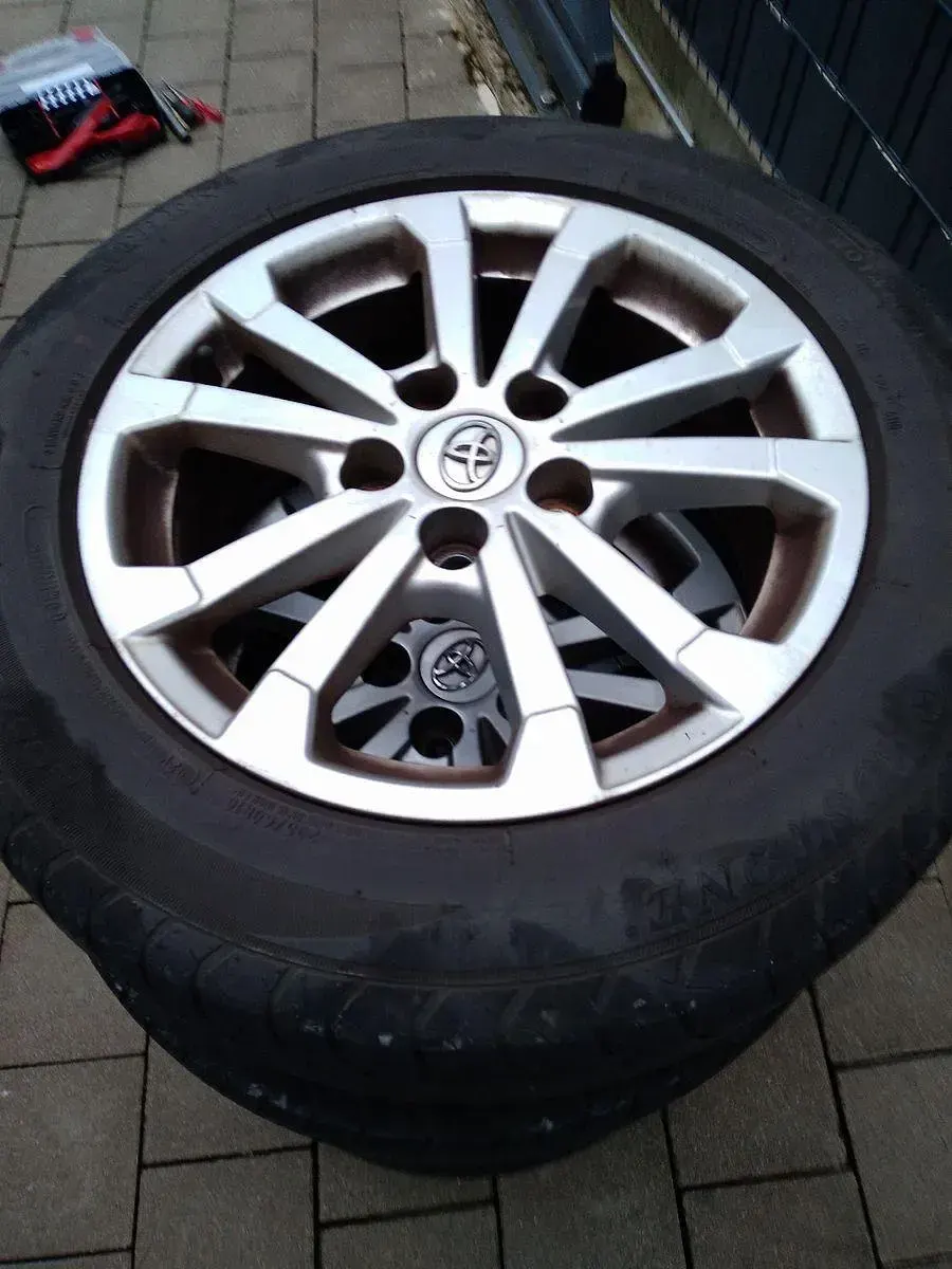 Gebraucht Toyota Verso 126 PS (92 kW) 2010 Blau Van / Kleinbus