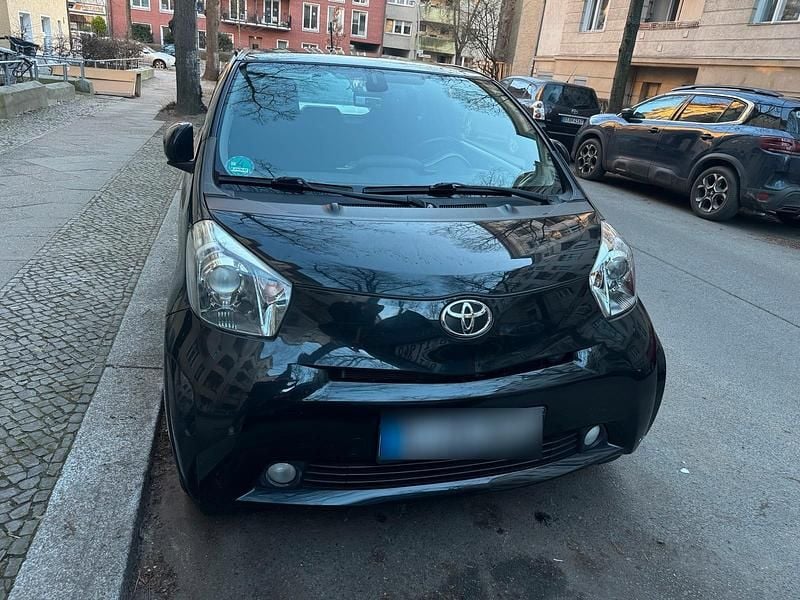 Gebraucht Toyota iQ 70 PS (51 kW) 2009 Schwarz Kleinwagen