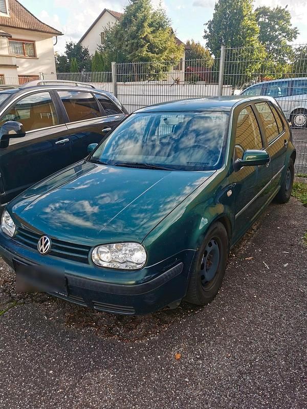 Grün Gebraucht 2000 VW Golf IV Kleinwagen | 450 € (Superpreis) - Bild 1/4