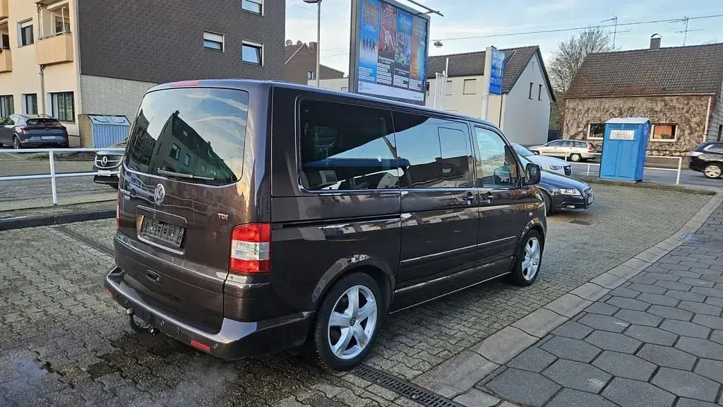 Gebraucht VW Multivan Edition 174 PS (127 kW) 2006 Violett Van / Kleinbus