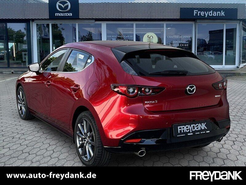 Gebraucht Mazda 3 Center-Line 140 PS (102 kW) 2024 Soul red crystal m