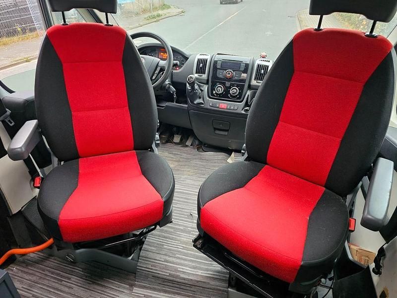 Gebraucht Fiat Ducato 177 PS (130 kW) 2013 Silber Van