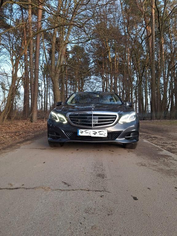 Gebraucht Mercedes E350 258 PS (189 kW) 2014 Grau Limousine