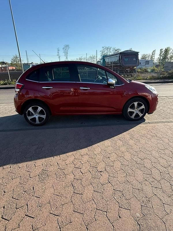 Gebraucht Citroën C3 82 PS (60 kW) 2016 Rot Kleinwagen