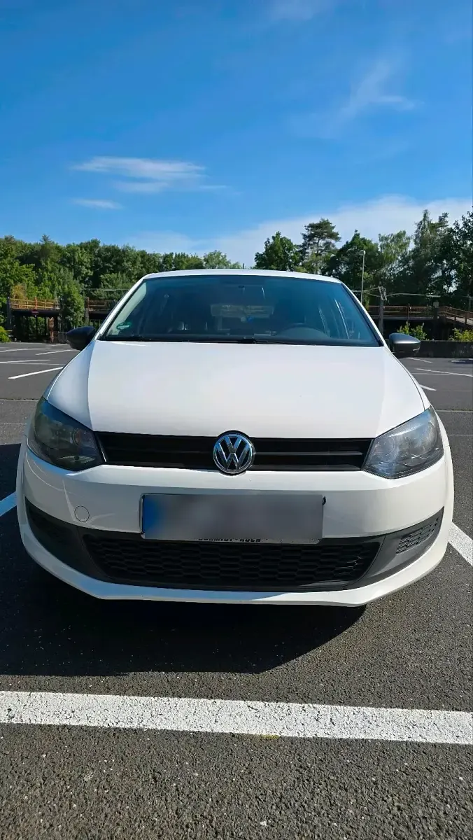 Gebraucht VW Polo 60 PS (44 kW) 2013 Weiß Kleinwagen