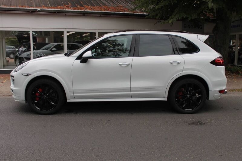 Weiß Gebraucht 2012 Porsche Cayenne Turbo SUV | 38.950 € - Bild 1/4