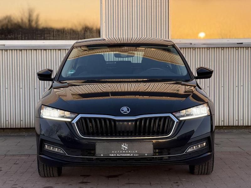 Second-hand Skoda Octavia Ambiente 150 CP (110 kW) 2020 Negru Berlinǎ