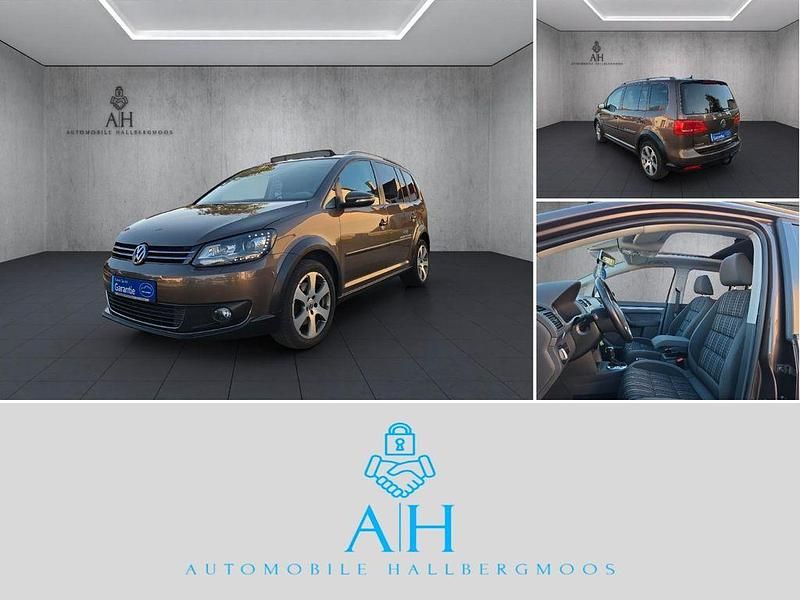 Braun Gebraucht 2011 VW Touran Cross Van / Kleinbus | 11.499 € (Fairer Preis) - Bild 1/4