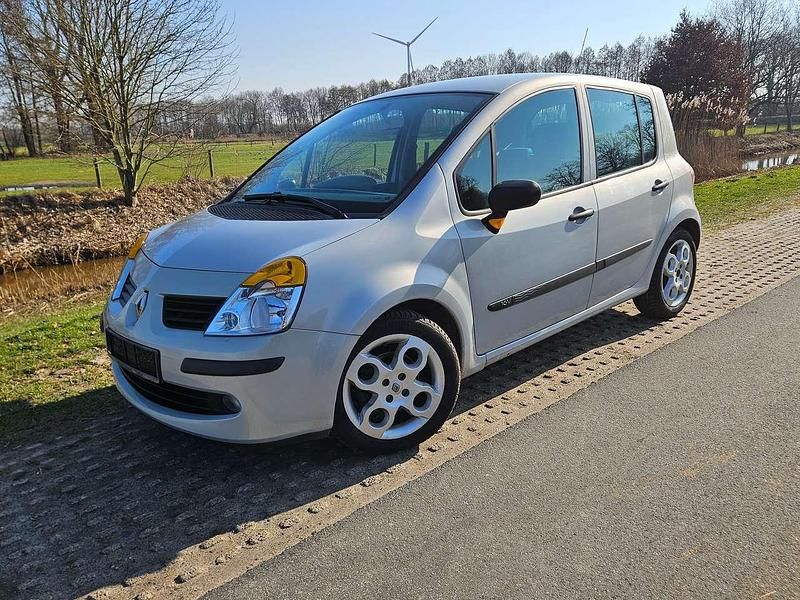 Second-hand Renault Modus 75 CP (55 kW) 2005 Argintiu Monovolum