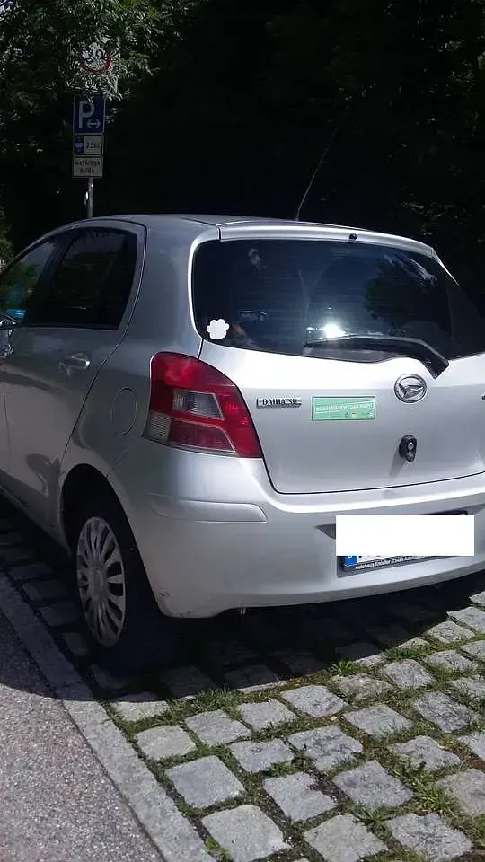 Gebraucht Daihatsu Charade 99 PS (72 kW) 2011 Grau Limousine