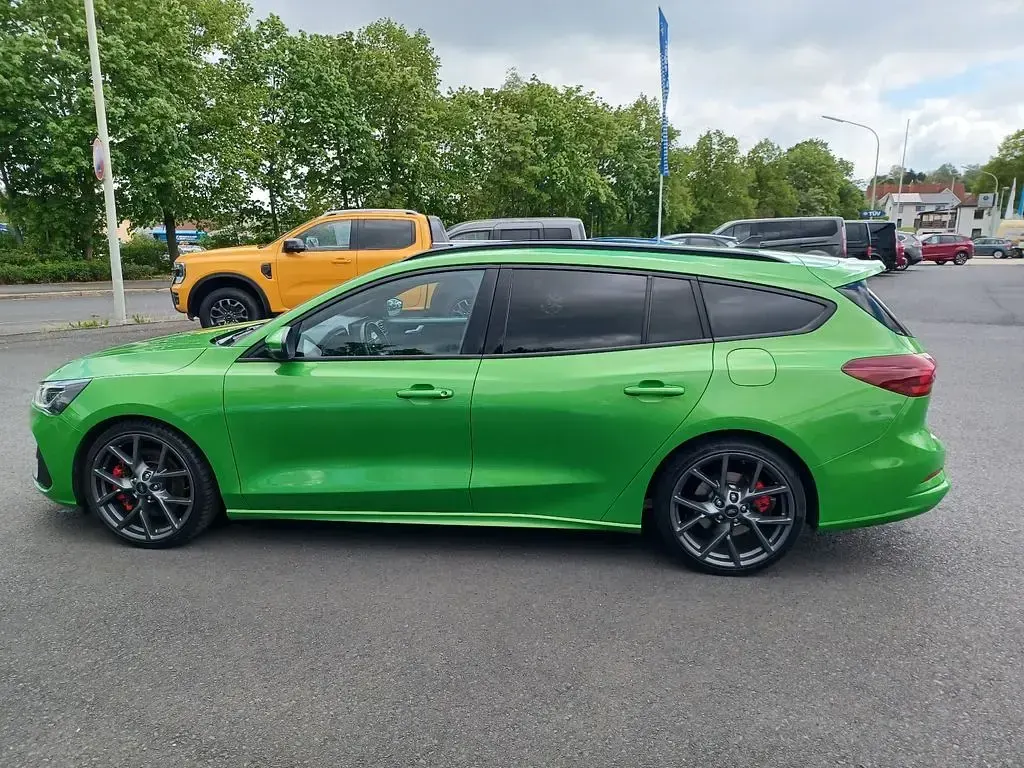 Gebraucht Ford Focus ST 280 PS (205 kW) 2022 Grün Limousine