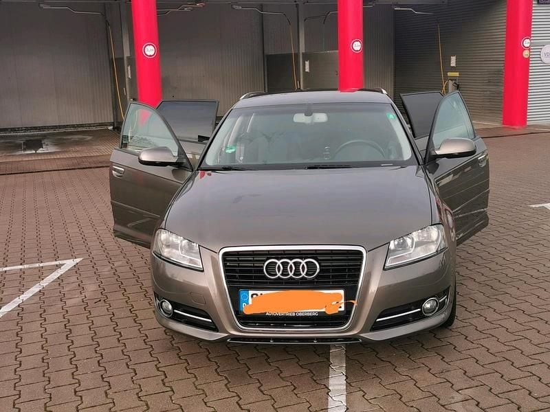 Gebraucht Audi A3 140 PS (102 kW) 2010 Gold Limousine