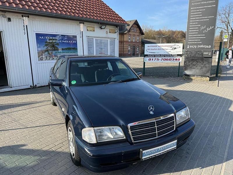 Gebraucht Mercedes C200 Classic 102 PS (75 kW) 2000 Blau Limousine