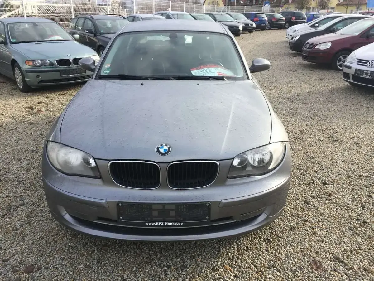 Brugt BMW 118 143 HK (105 kW) 2009 Grå Hatchback