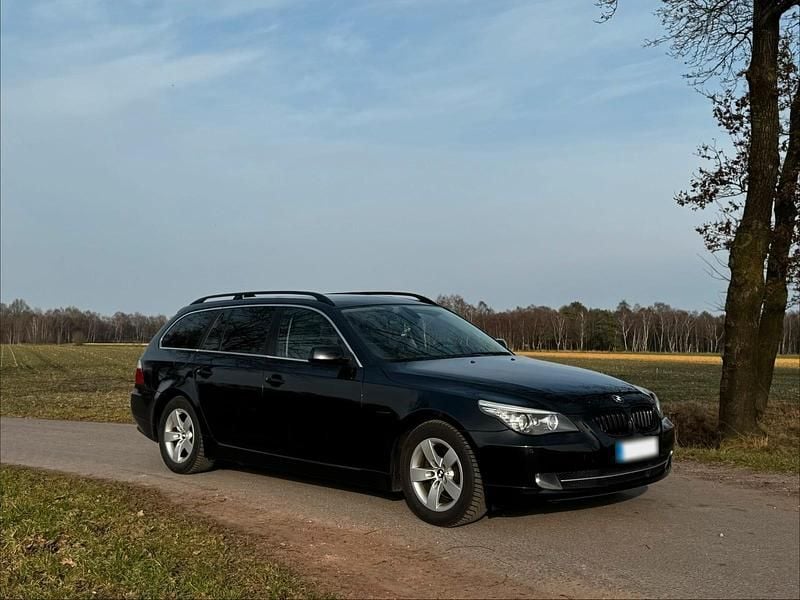Gebraucht BMW 525 218 PS (160 kW) 2008 Schwarz Kombi