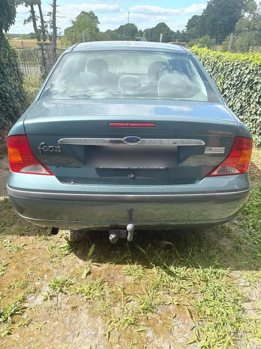 Gebraucht Ford Focus 100 PS (73 kW) 2002 Grün Kleinwagen