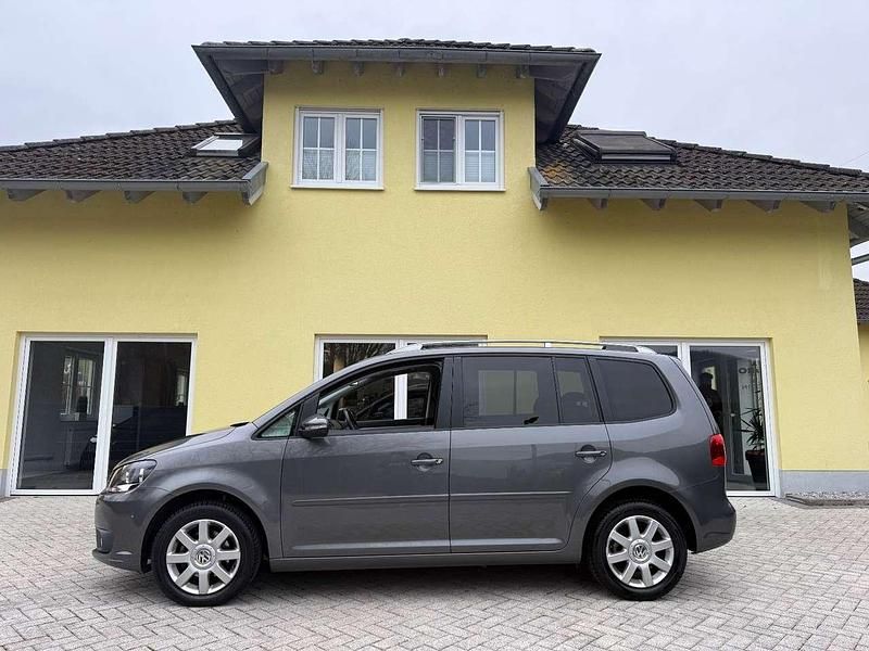 Second-hand VW Touran 105 CP (77 kW) 2015 Gri Monovolum