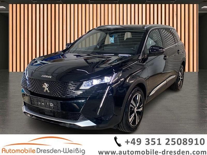 Schwarz perla nera Gebraucht 2024 Peugeot 5008 GT Van / Kleinbus | 26.980 € (Superpreis) - Bild 1/4