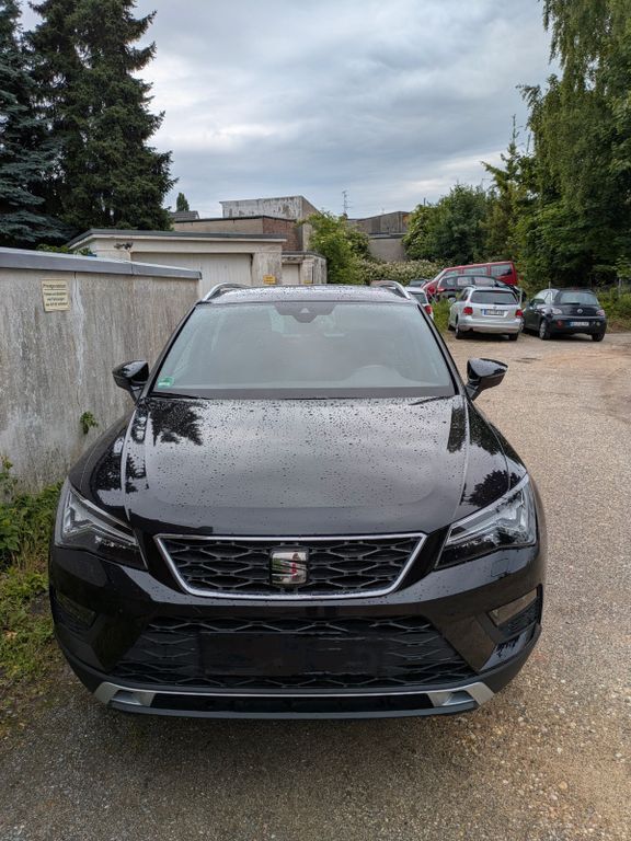 Schwarz Gebraucht 2016 Seat Ateca 4Drive SUV | 18.000 € (Fairer Preis) - Bild 1/4