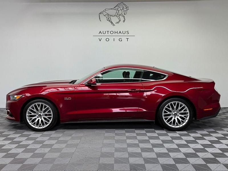 Rubyrot (metallic) Gebraucht 2016 Ford Mustang GT Performance Edition Coupé | 36.750 € (Fairer Preis) - Bild 1/4