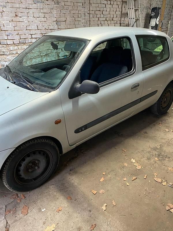 Gebraucht Renault Clio II 55 PS (40 kW) 2004 Kleinwagen