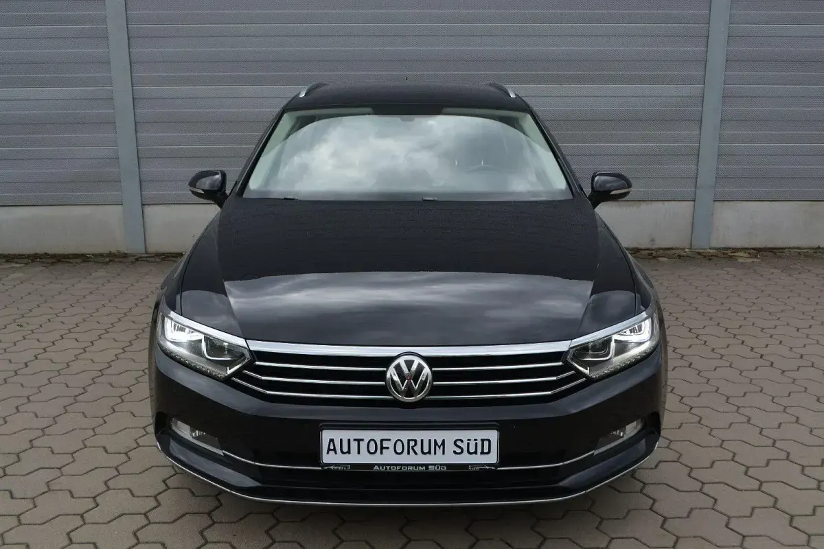 Gebraucht VW Passat Highline 150 PS (110 kW) 2016 Schwarz Limousine