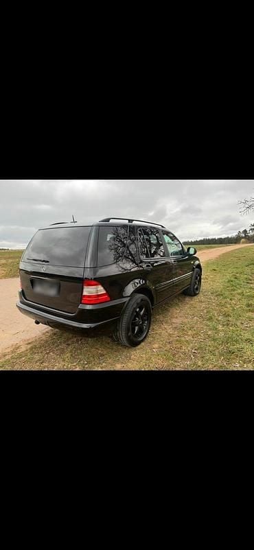 Gebraucht Mercedes ML430 279 PS (205 kW) 2001 Schwarz SUV