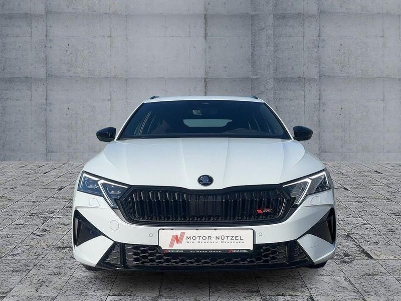 Gebraucht Skoda Octavia RS 265 PS (194 kW) 2025 Moonweiß perleffekt Kombi