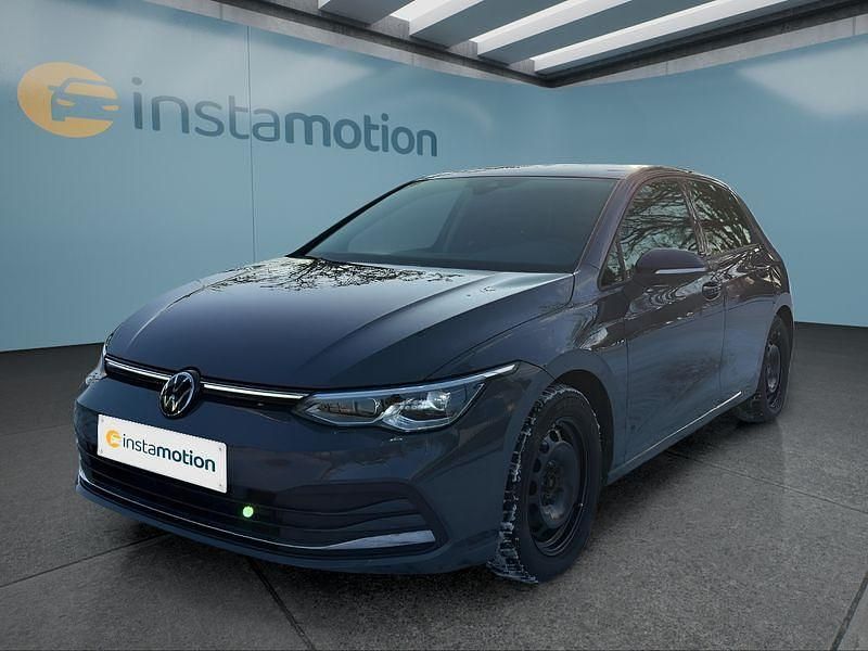 Grau Gebraucht 2022 VW Golf VIII Kleinwagen | 22.099 € (Superpreis) - Bild 1/4